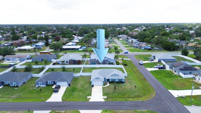 1220 SE Navajo Lane, Port St. Lucie, Port St Lucie, FL 34983