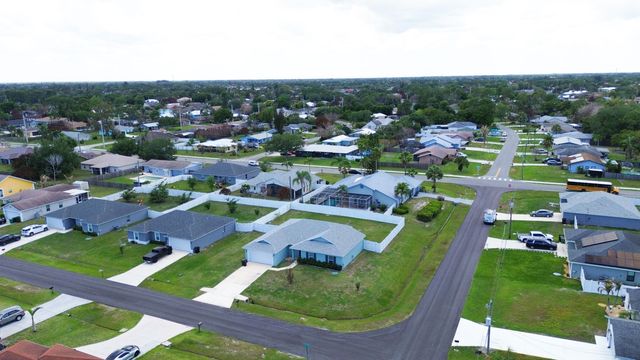 1220 SE Navajo Lane, Port St. Lucie, Port St Lucie, FL 34983