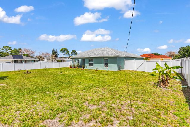 1220 SE Navajo Lane, Port St. Lucie, Port St Lucie, FL 34983