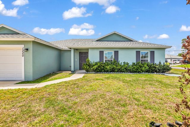 1220 SE Navajo Lane, Port St. Lucie, Port St Lucie, FL 34983