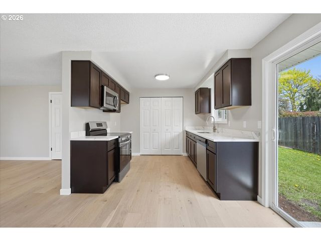 19805 Sw ROCK Rd, Beaverton, OR 97003