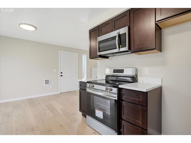 19805 Sw ROCK Rd, Beaverton, OR 97003