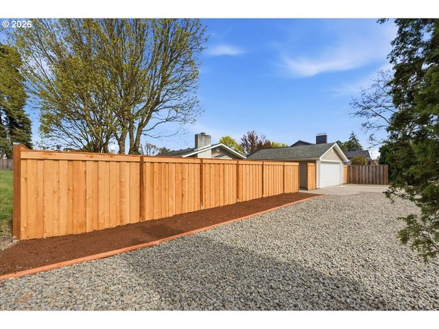 19805 Sw ROCK Rd, Beaverton, OR 97003