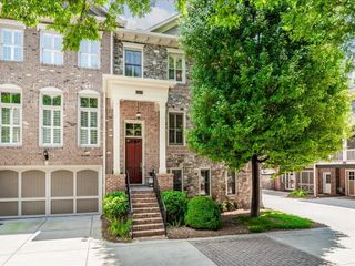 1105 Charles Towne Square, Sandy Springs, GA 30328