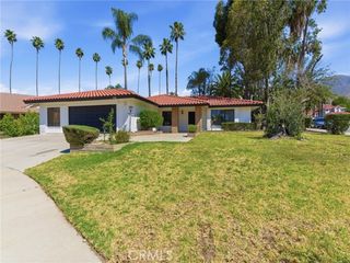 28813 Crimson Court, Highland, CA 92346