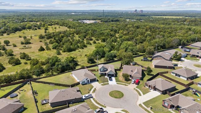 3005 Talbot Circle, Bartlesville, OK 74006