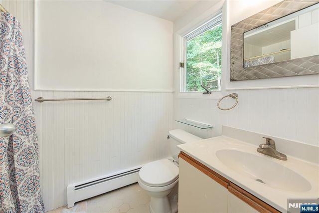 57 Magee Road, Ringwood, NJ 07456