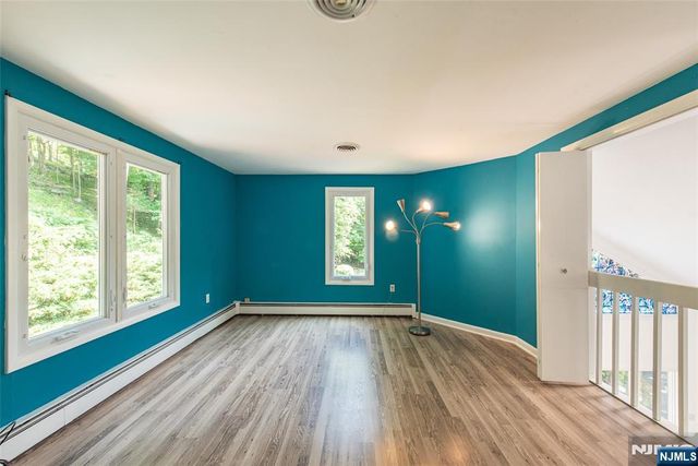 57 Magee Road, Ringwood, NJ 07456
