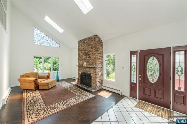 57 Magee Road, Ringwood, NJ 07456