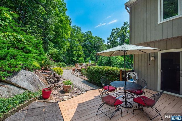 57 Magee Road, Ringwood, NJ 07456