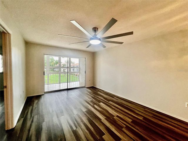 3981 MACEACHEN BOULEVARD 330, Sarasota, FL 34233
