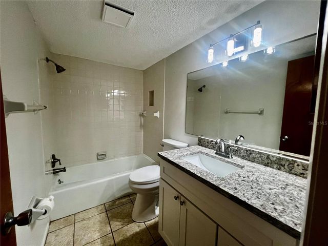3981 MACEACHEN BOULEVARD 330, Sarasota, FL 34233