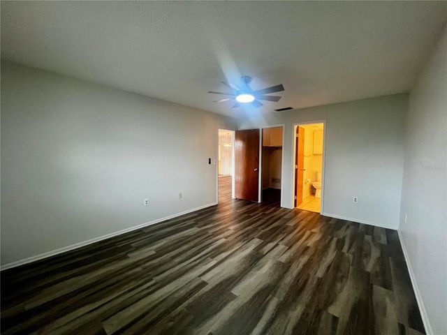 3981 MACEACHEN BOULEVARD 330, Sarasota, FL 34233