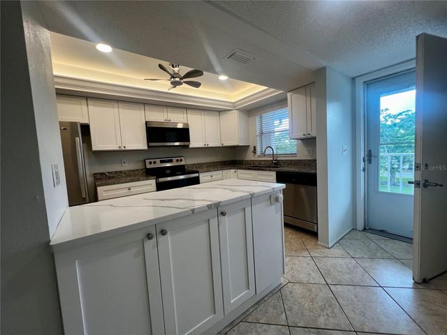 3981 MACEACHEN BOULEVARD 330, Sarasota, FL 34233