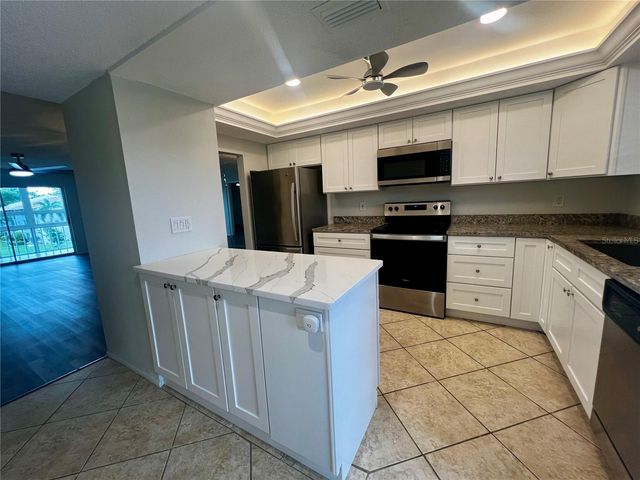 3981 MACEACHEN BOULEVARD 330, Sarasota, FL 34233