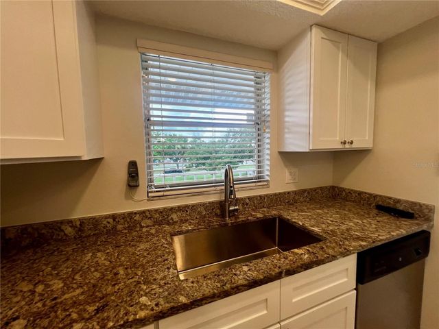 3981 MACEACHEN BOULEVARD 330, Sarasota, FL 34233