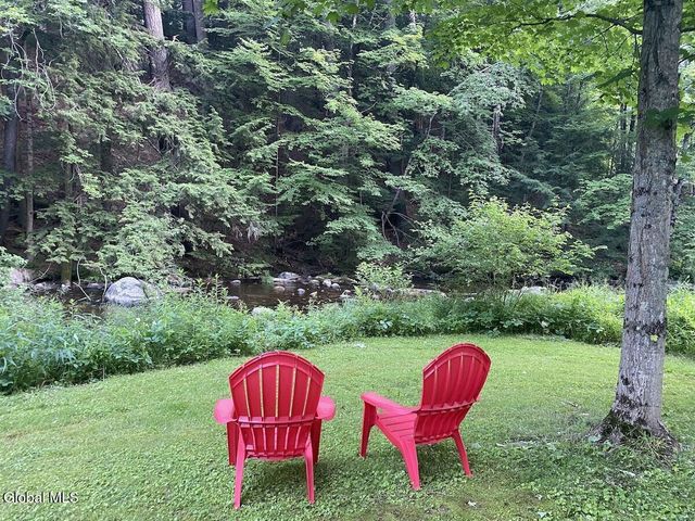 4 Mill Street, Lake Luzerne, NY 12846