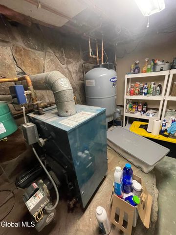 4 Mill Street, Lake Luzerne, NY 12846