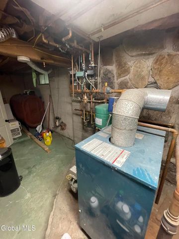 4 Mill Street, Lake Luzerne, NY 12846