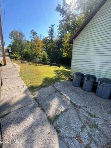 4 Mill Street, Lake Luzerne, NY 12846