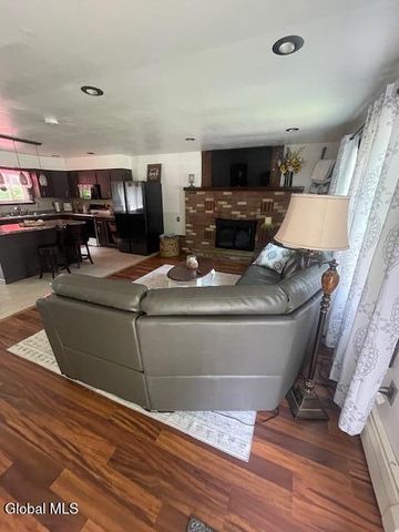 4 Mill Street, Lake Luzerne, NY 12846