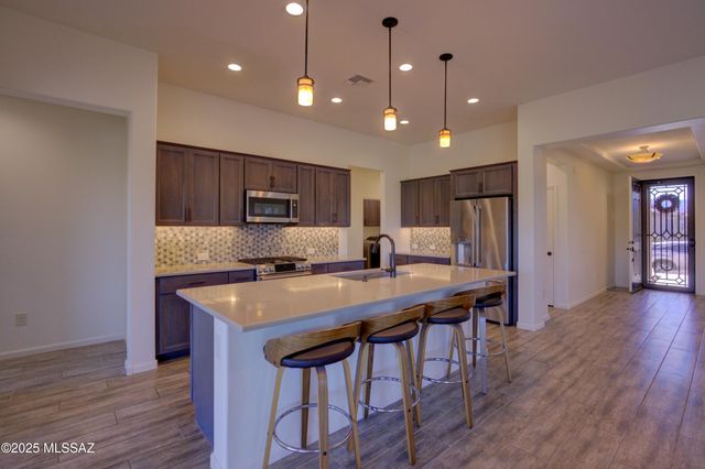 39466 S Summerwood Drive, Tucson, AZ 85739