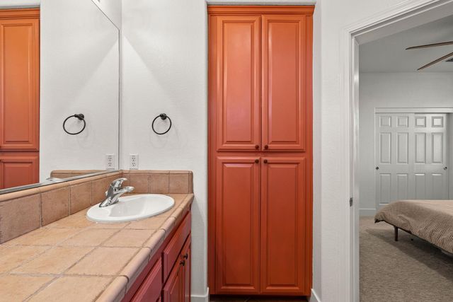 262 Phoenix Cir, Lincoln, CA 95648