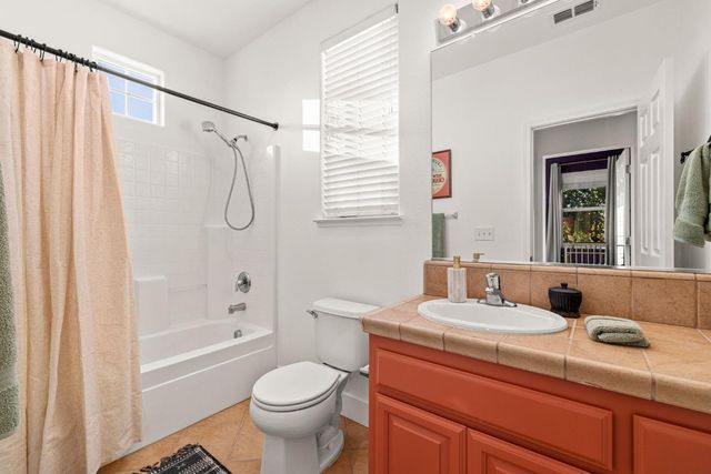 262 Phoenix Cir, Lincoln, CA 95648