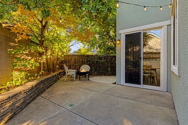 262 Phoenix Cir, Lincoln, CA 95648