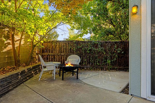 262 Phoenix Cir, Lincoln, CA 95648