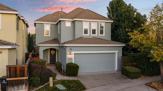 262 Phoenix Cir, Lincoln, CA 95648