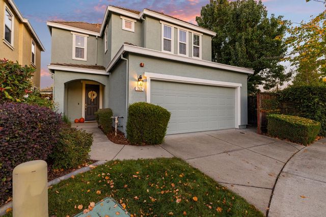 262 Phoenix Cir, Lincoln, CA 95648