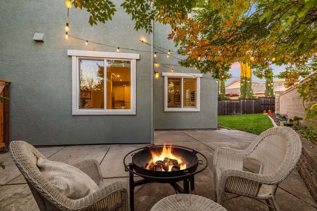 262 Phoenix Cir, Lincoln, CA 95648