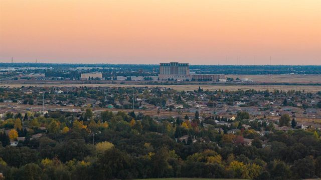 262 Phoenix Cir, Lincoln, CA 95648