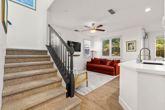 262 Phoenix Cir, Lincoln, CA 95648