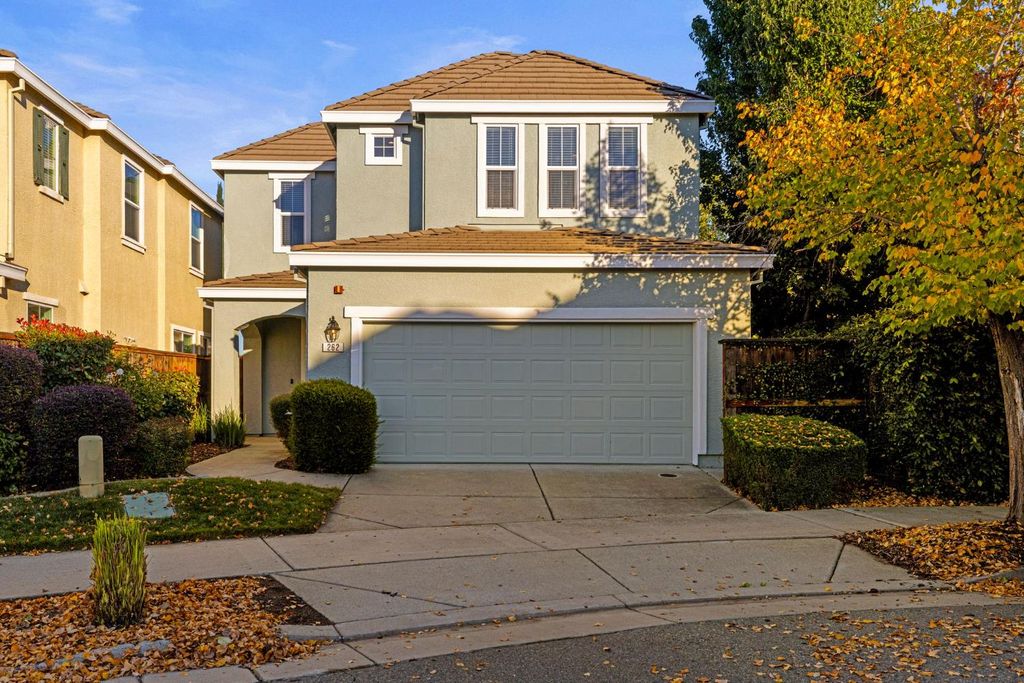 262 Phoenix Cir, Lincoln, CA 95648