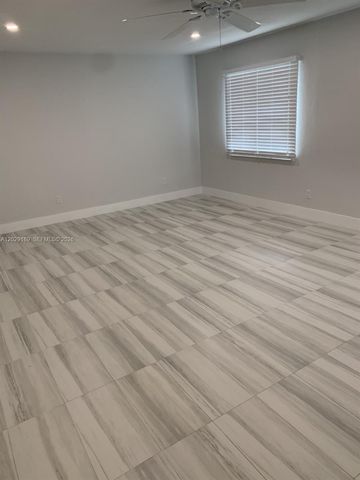 7805 SW 102nd Place 7805, Miami, FL 33173