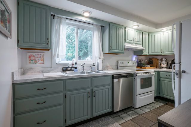 625 Dix Street, Manchester, NH 03103
