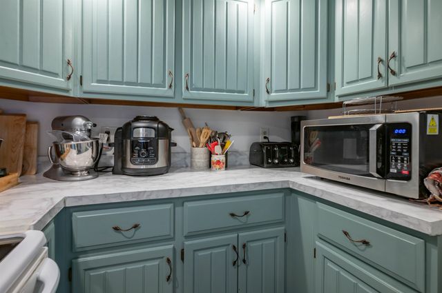 625 Dix Street, Manchester, NH 03103