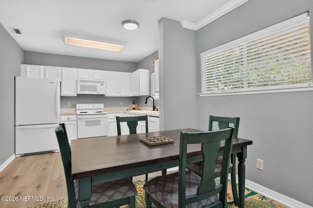 1800 THE GREENS Way 1006, Jacksonville Beach, FL 32250