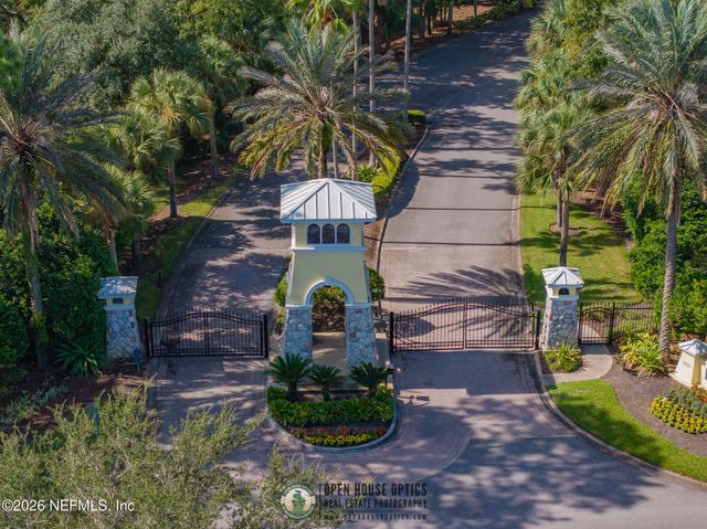1800 THE GREENS Way 1006, Jacksonville Beach, FL 32250