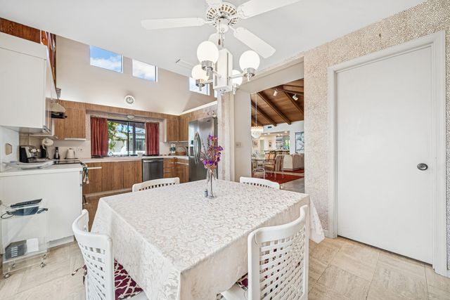 5104 Pineview Circle, Delray Beach, FL 33445