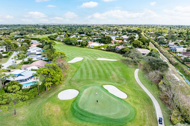 5104 Pineview Circle, Delray Beach, FL 33445