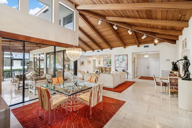 5104 Pineview Circle, Delray Beach, FL 33445