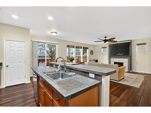 1844 Se Water Lily St, Hillsboro, OR 97123