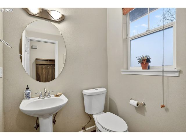 1844 Se Water Lily St, Hillsboro, OR 97123