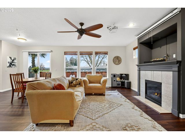 1844 Se Water Lily St, Hillsboro, OR 97123