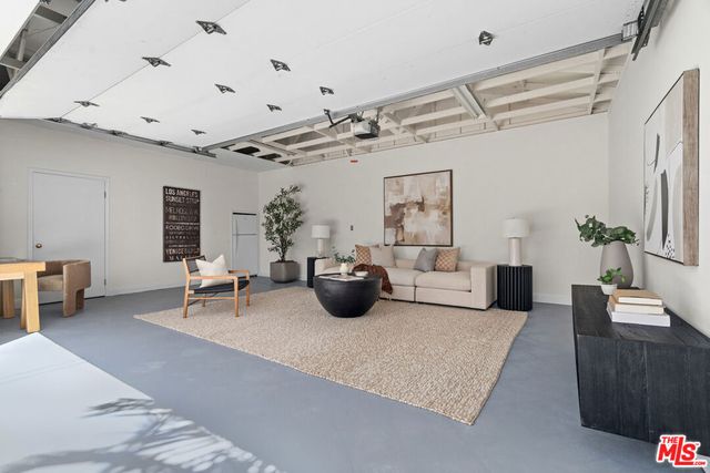 4226 Lyceum Avenue, Los Angeles, CA 90066