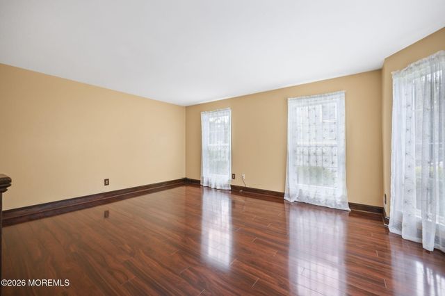 10 Marc Drive, Howell, NJ 07731