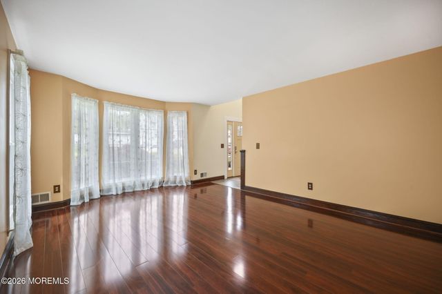 10 Marc Drive, Howell, NJ 07731